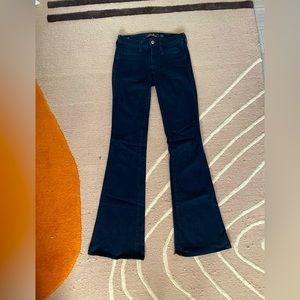 Guess by Marciano // low rise flare jeans in dark wash